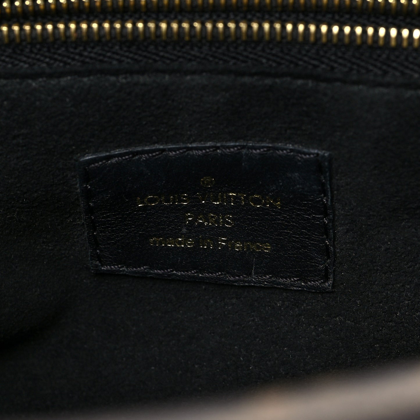 Monogram Double V Black