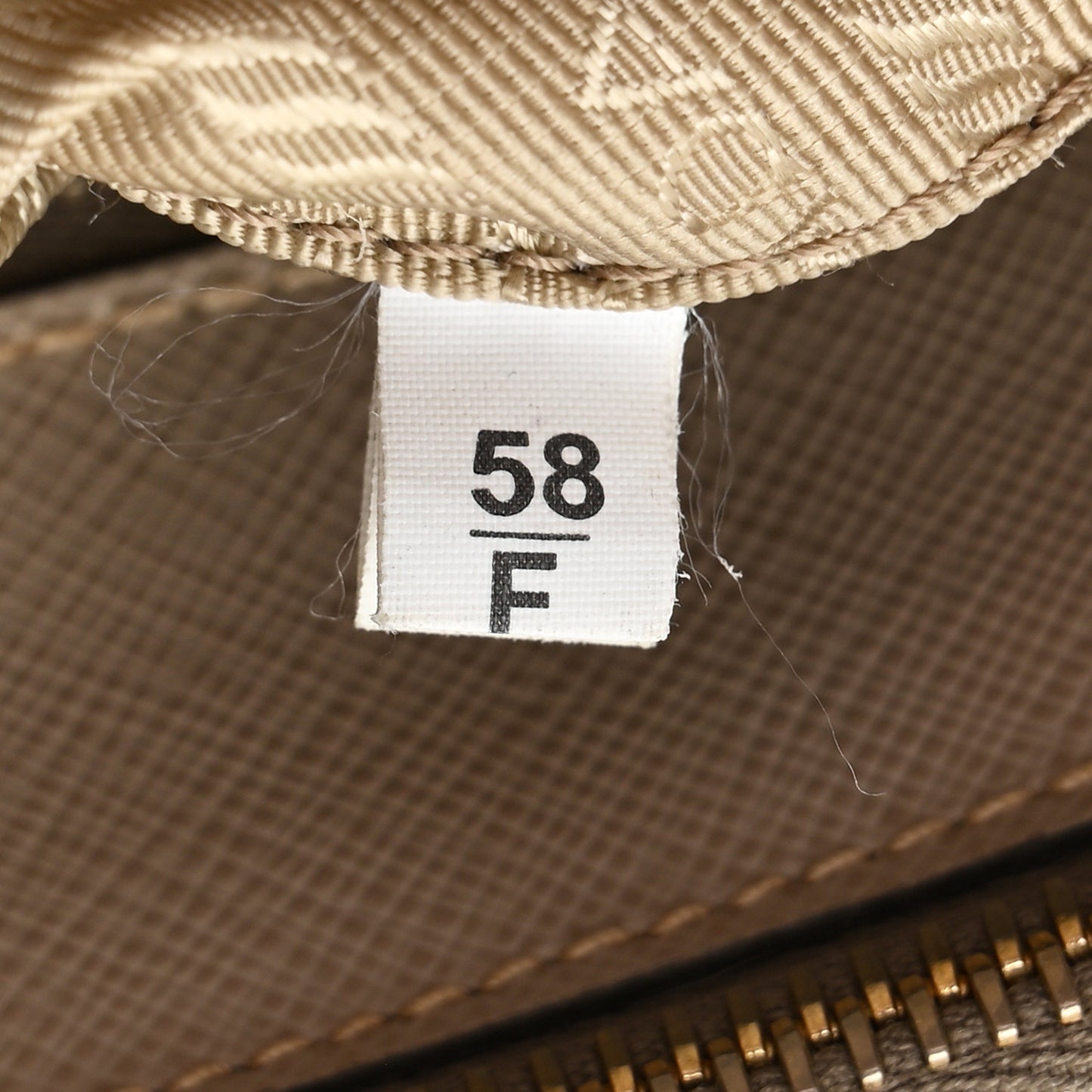 Saffiano Medium Galleria Double Zip Tote Pomice