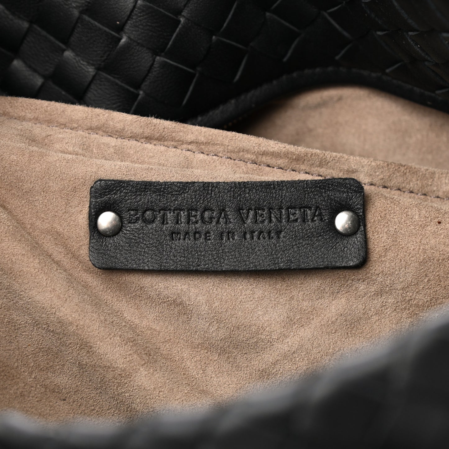 Nappa Intrecciato Medium Seamless Tote Black