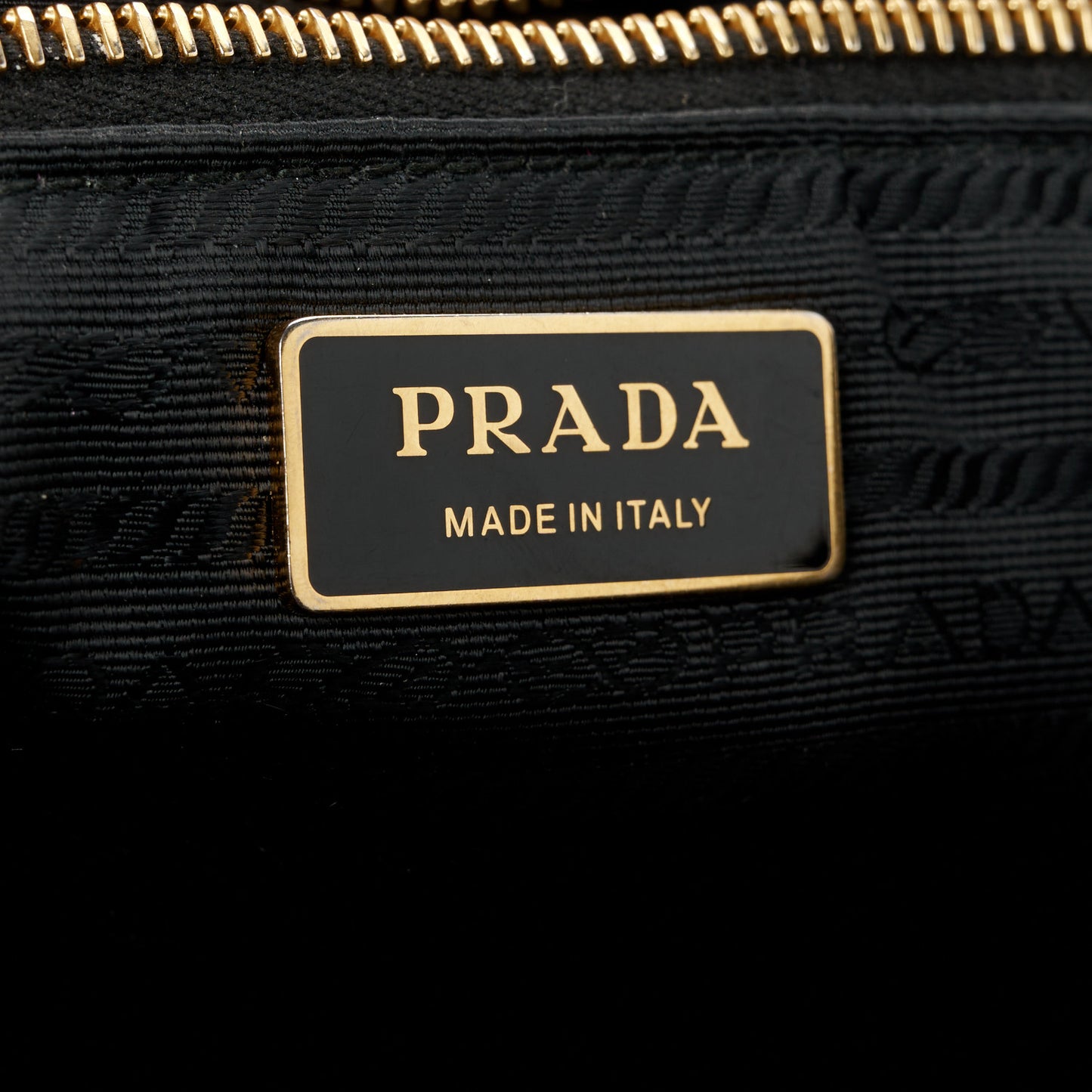 Re-Nylon Impunturato Saffiano Triangle Stitched Re-Edition 1995 Chaine Large Shoulder Bag Black