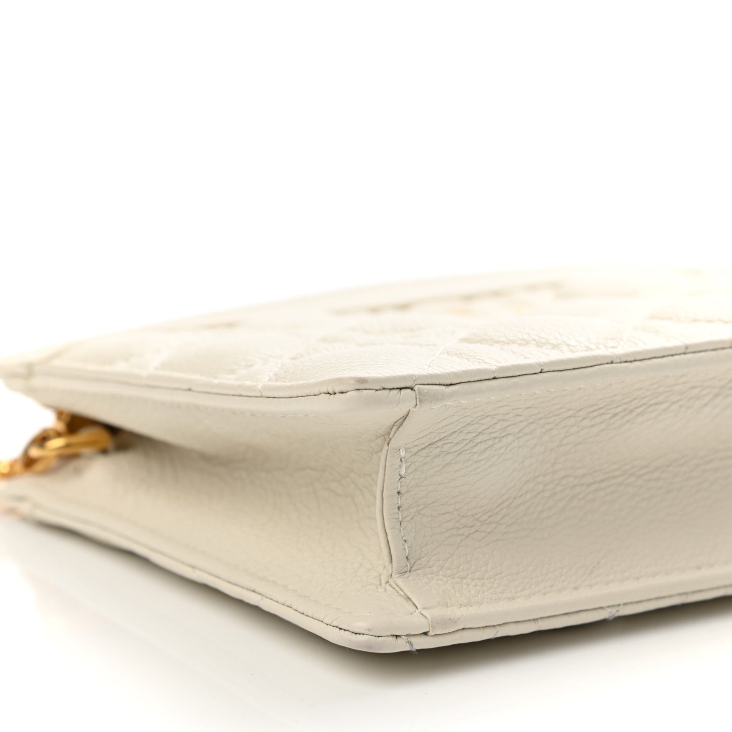 Calfskin Cannage Caro Zipped Pouch With Chain Latte