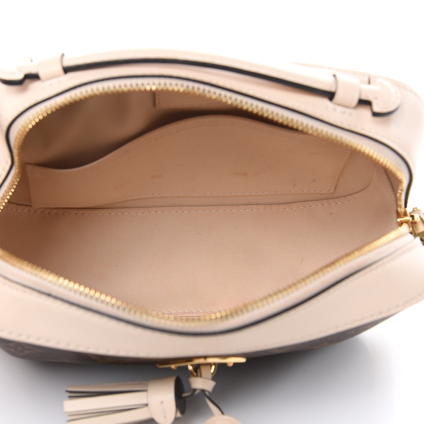 Monogram Saintonge Creme