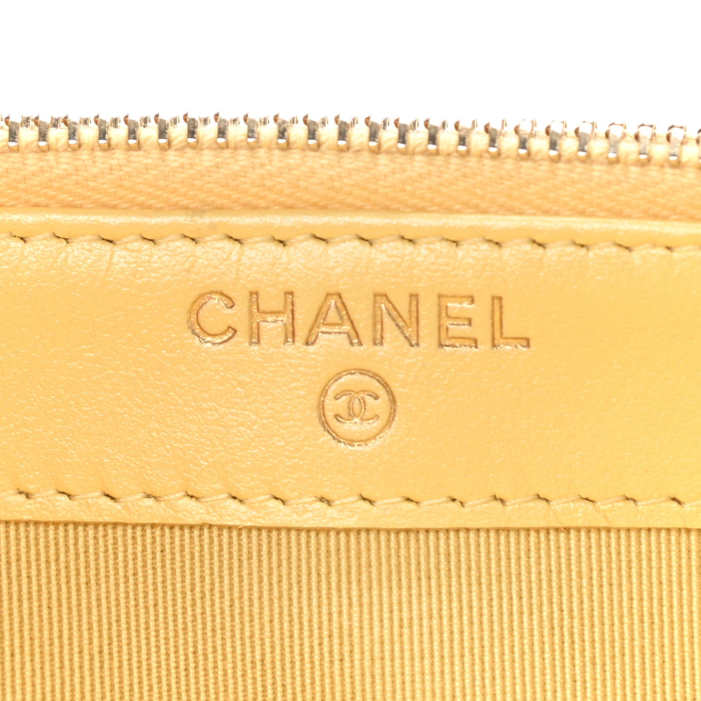 Iridescent Caviar Quilted Small Clutch With Chain Yellow