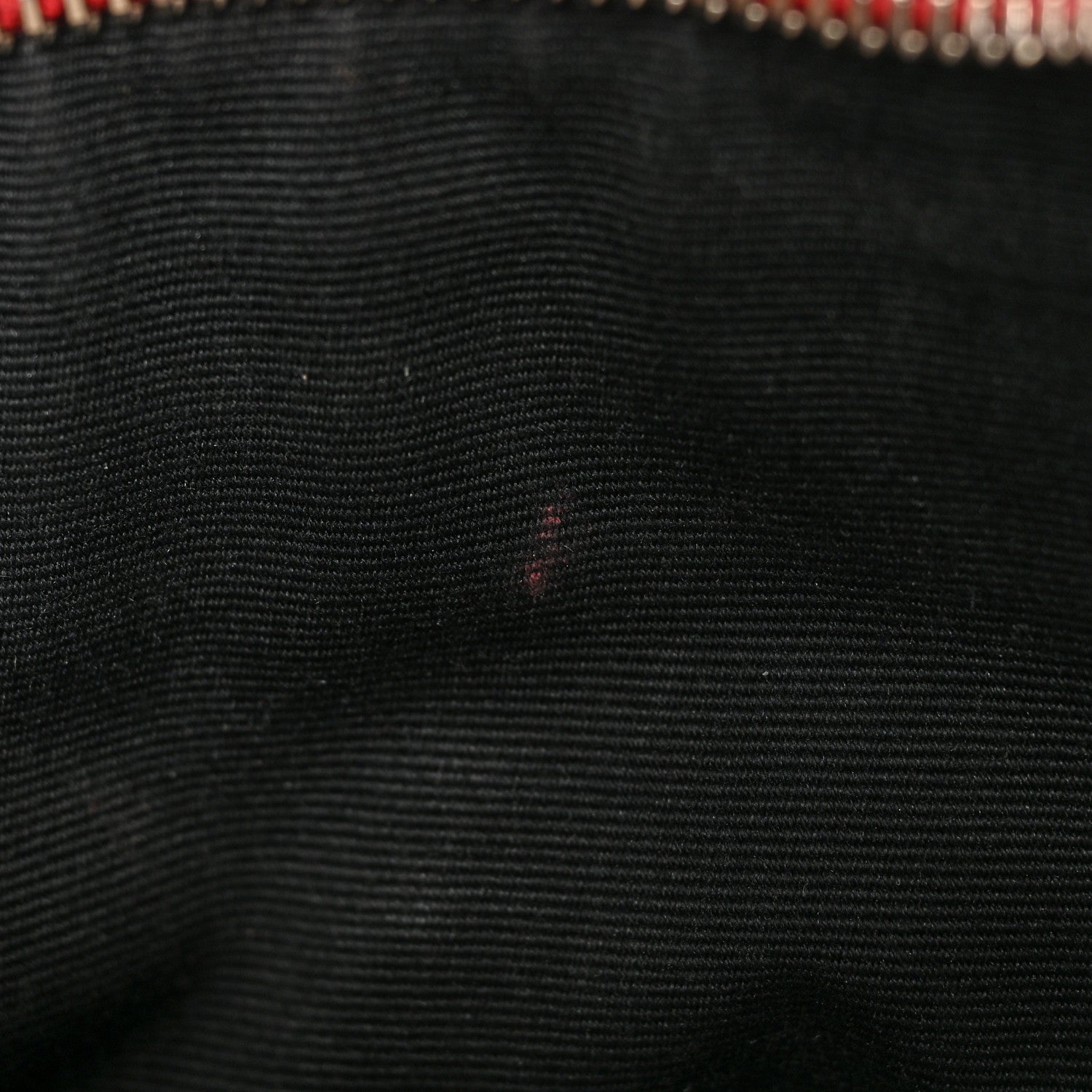 Saint Laurent Grain De Poudre Chevron Monogram Bill Pouch Rouge Eros 9 of 12