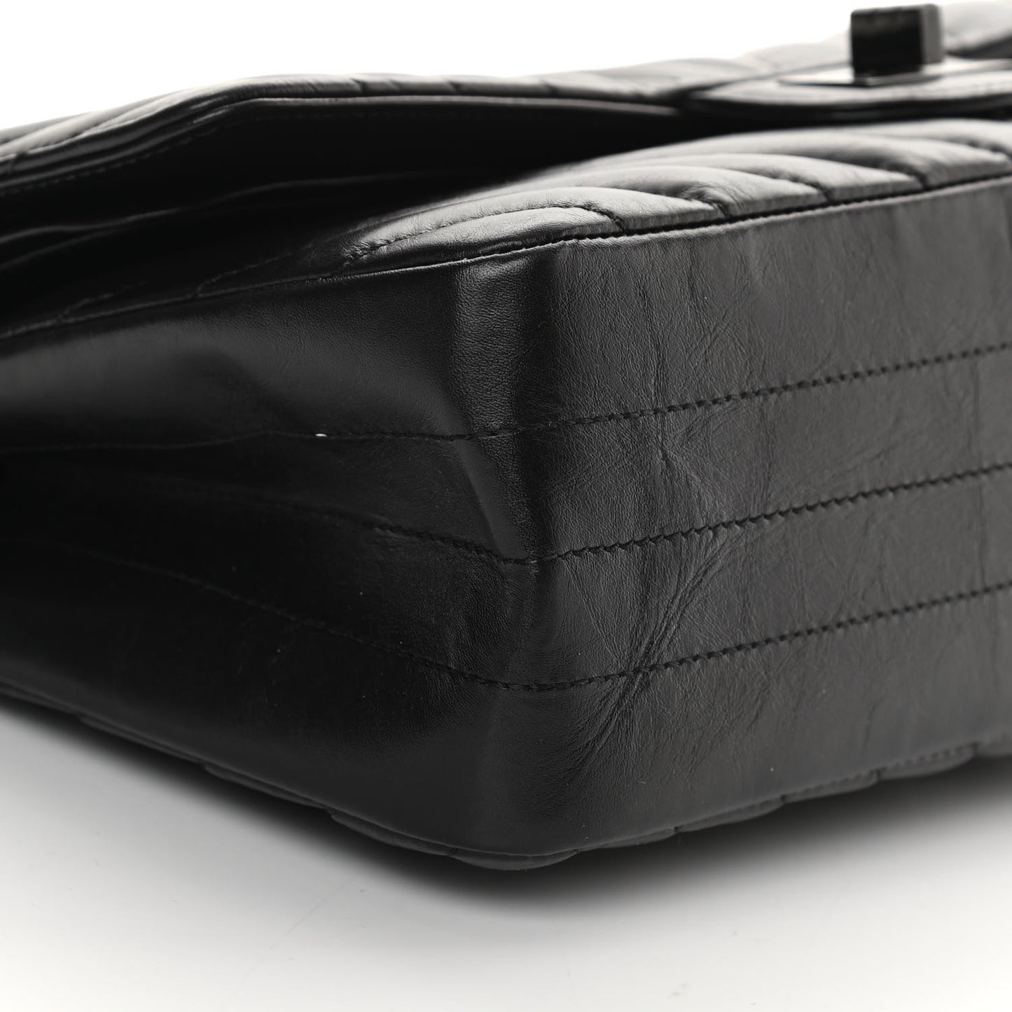 Aged Calfskin Chevron Quilted 2.55 Reissue 225 Flap So Black