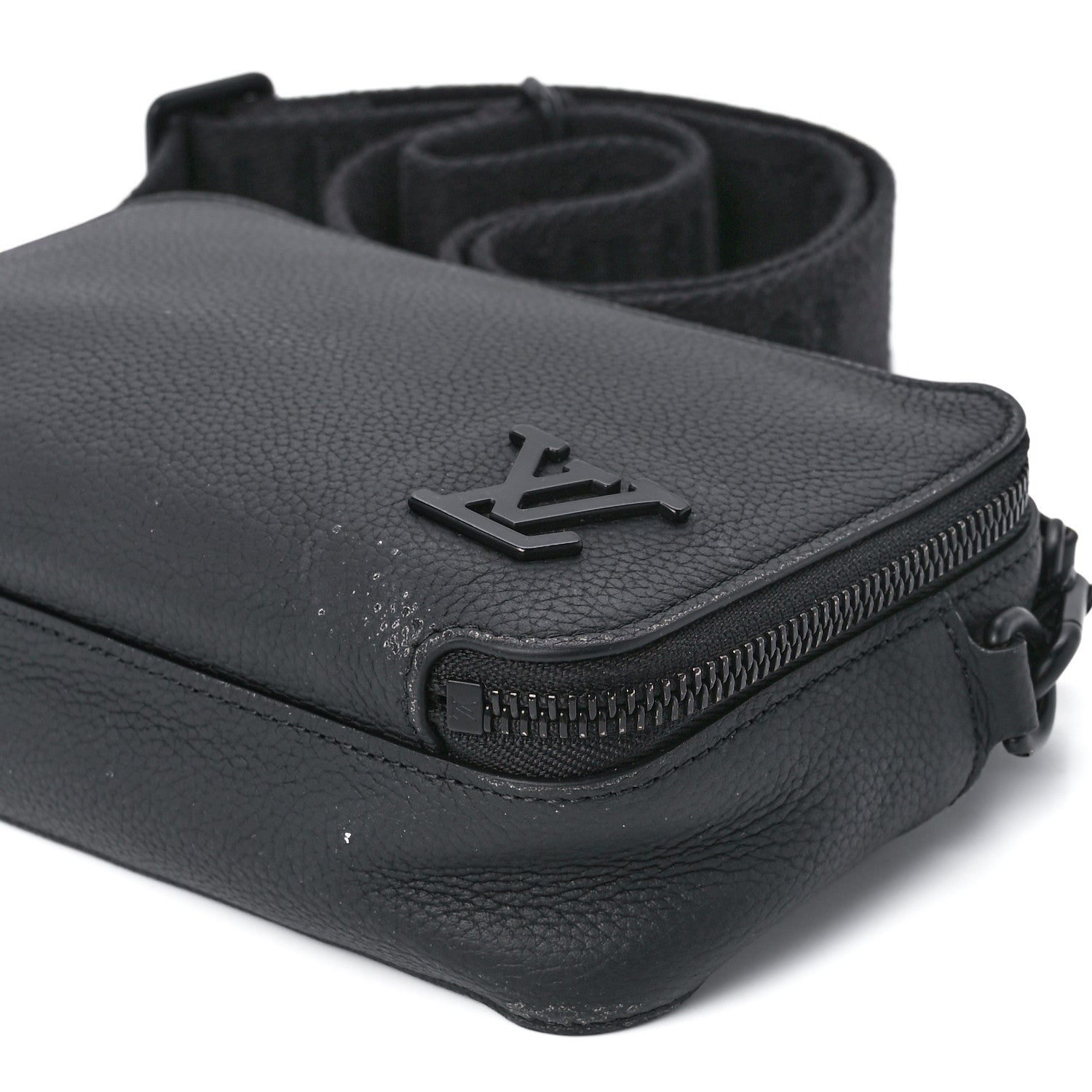 Louis Vuitton Calfskin Aerogram Alpha Wearable Wallet Black 10 of 10