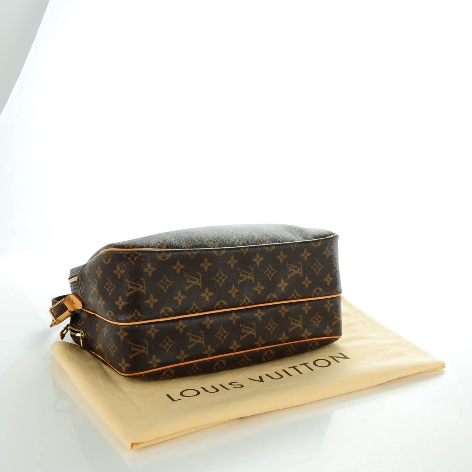 Louis Vuitton Monogram Reporter GM 4 of 7