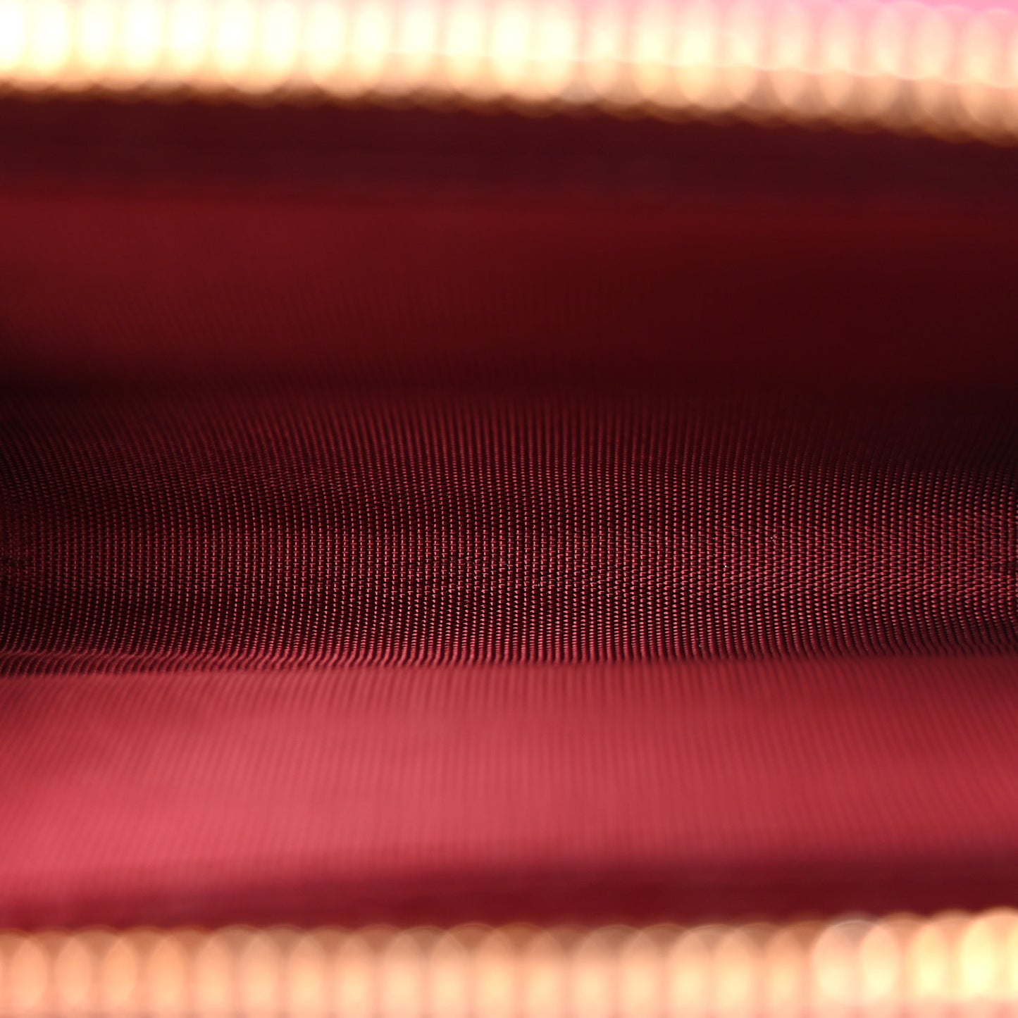 Textured Calfskin Script Logo Mini Wallet Rosso Ancora