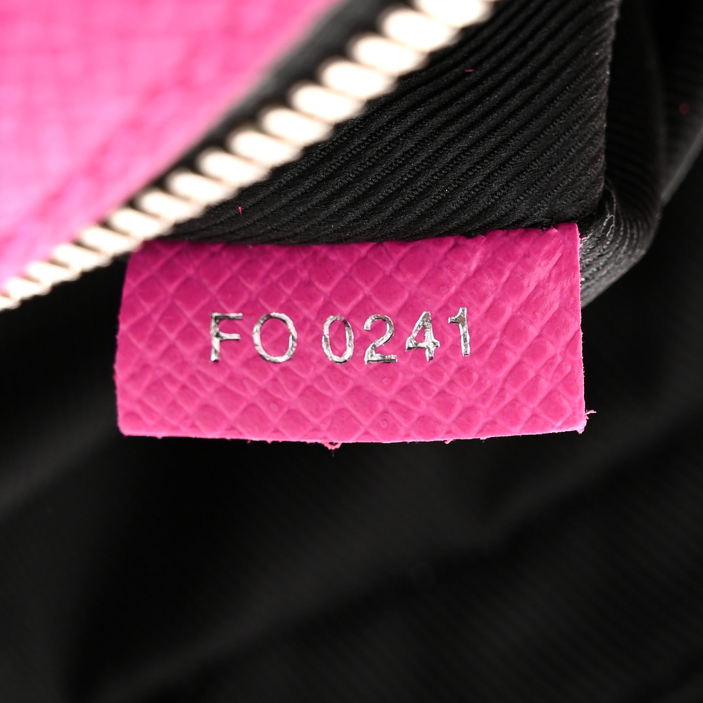 Taigarama Outdoor Messenger Fuchsia