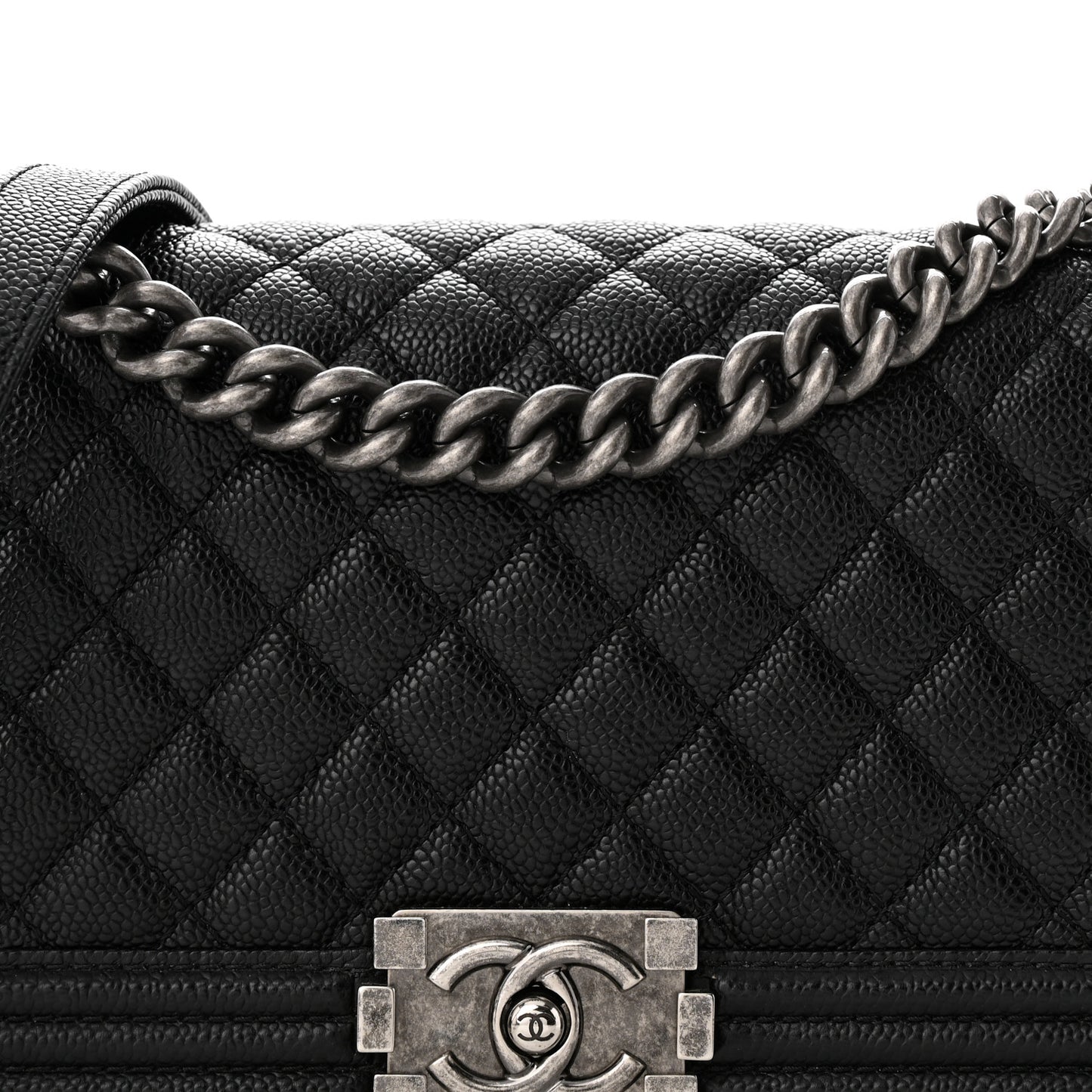 Caviar Quilted Medium Boy Flap Black