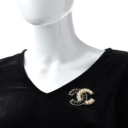 Chanel Pearl CC Brooch Gold Black 2 of 5