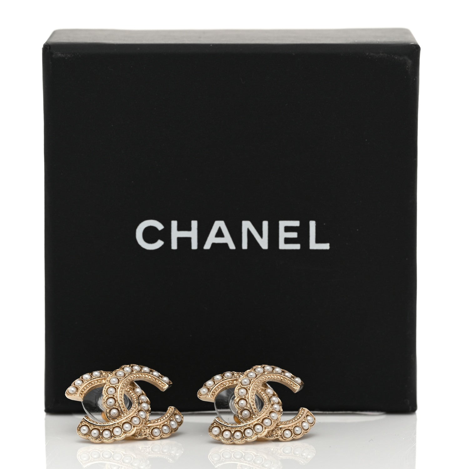 Chanel Pearl CC Earrings Gold 5 of 5
