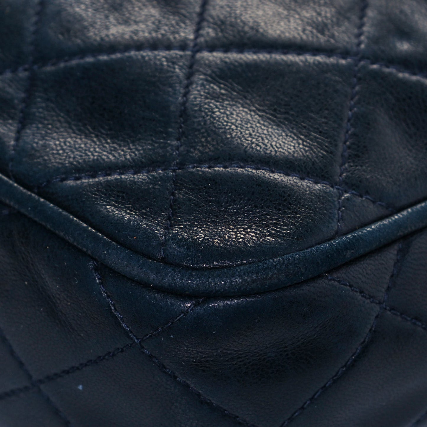 Lambskin Quilted CC Tassel Camera Case Navy