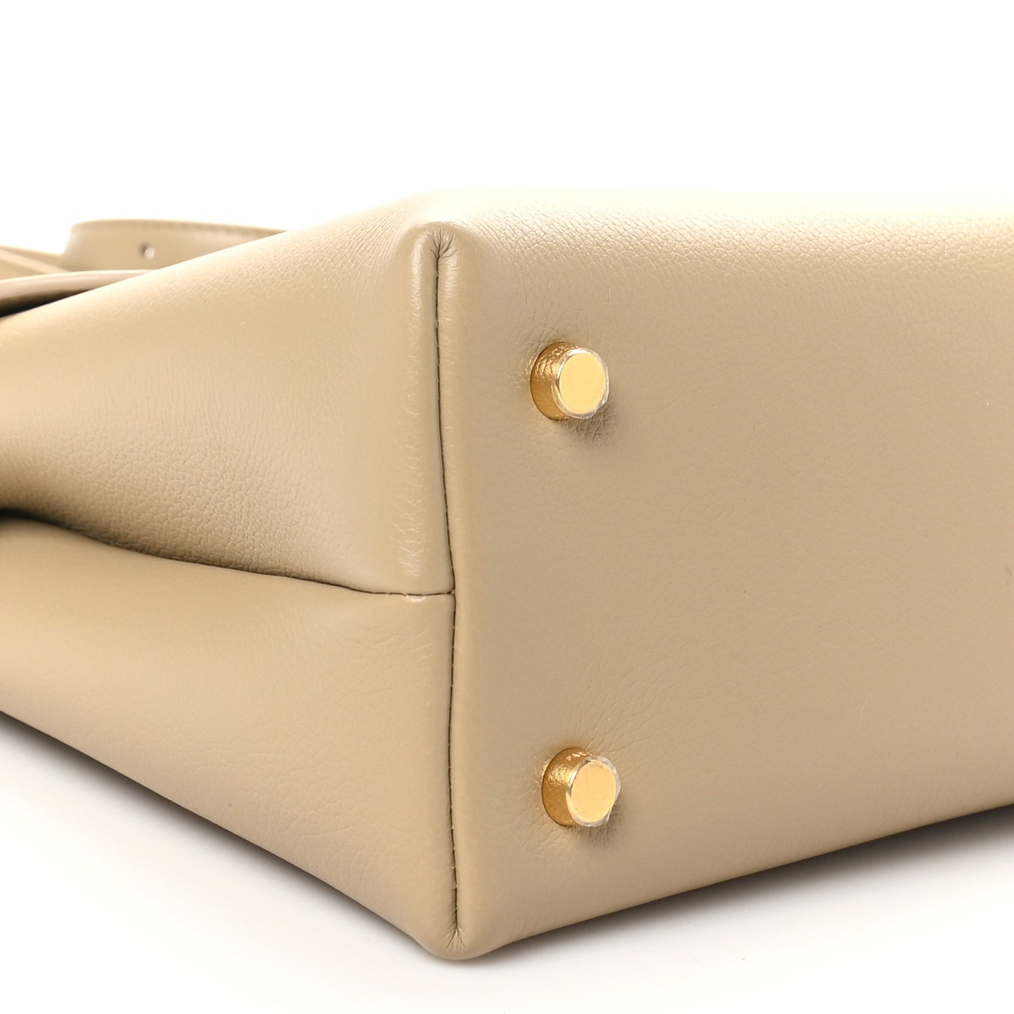 Supple Calfskin Medium Nino Cappuccino