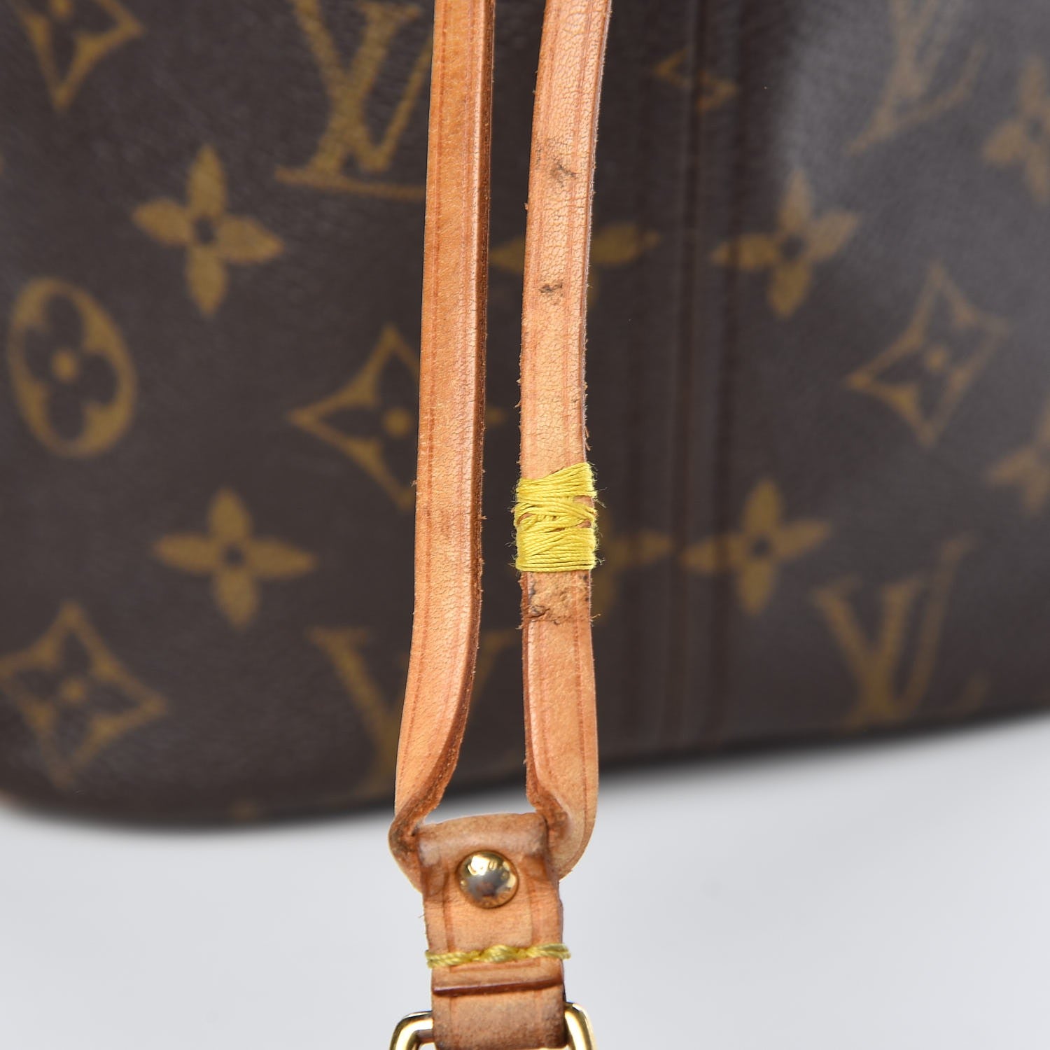 Louis Vuitton Monogram Neverfull MM 14 of 21