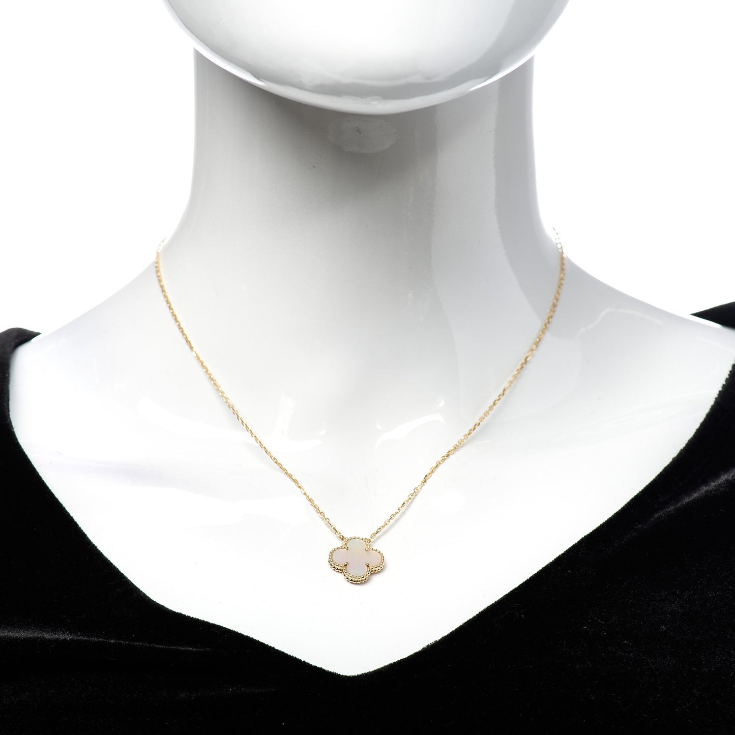 18K Yellow Gold Mother of Pearl Vintage Alhambra Pendant Necklace