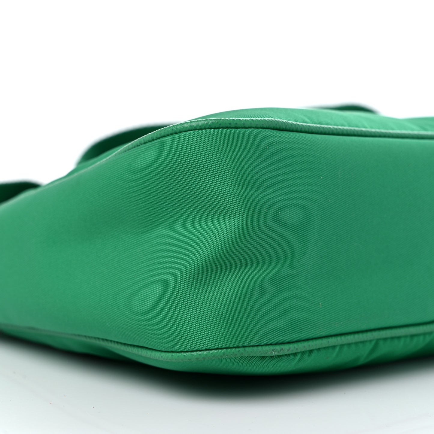 Nylon Re-Edition 2005 Shoulder Bag Menta
