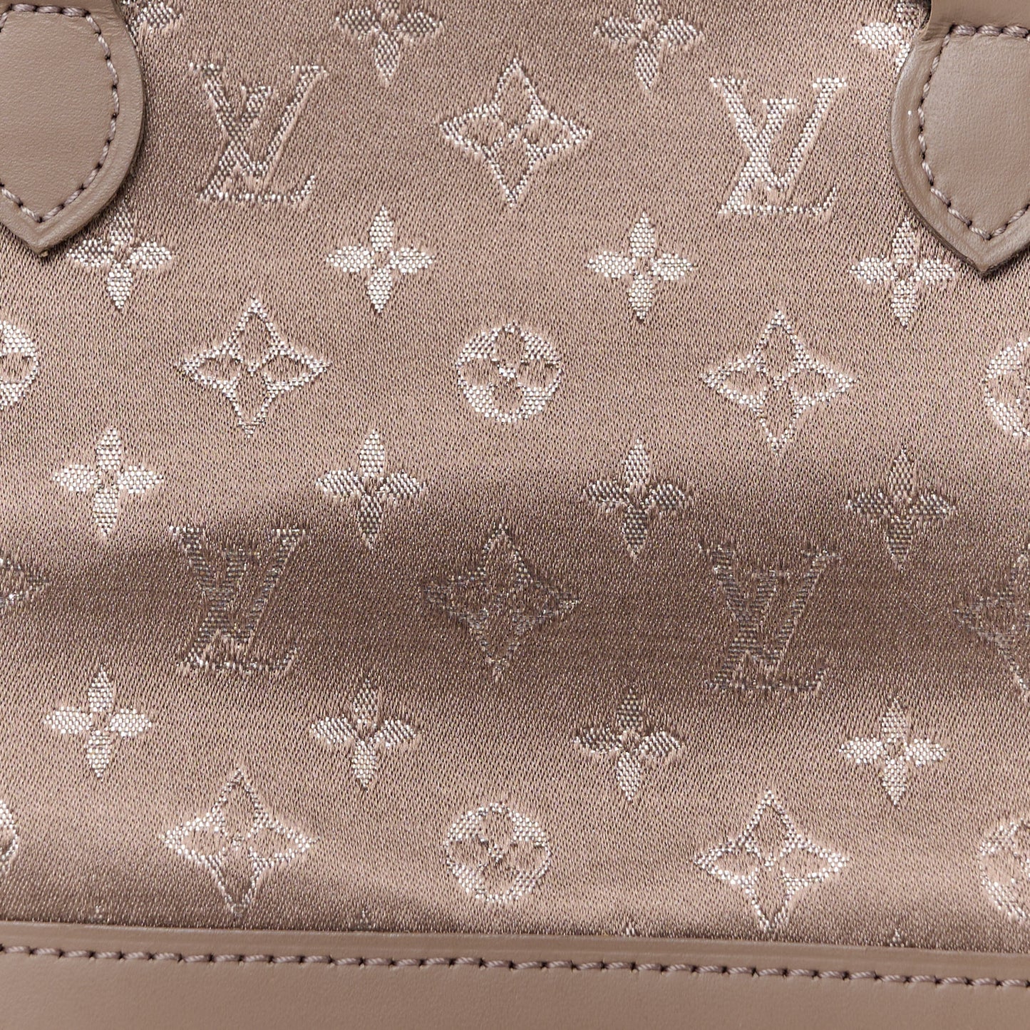 Satin Monogram Little Alma Taupe
