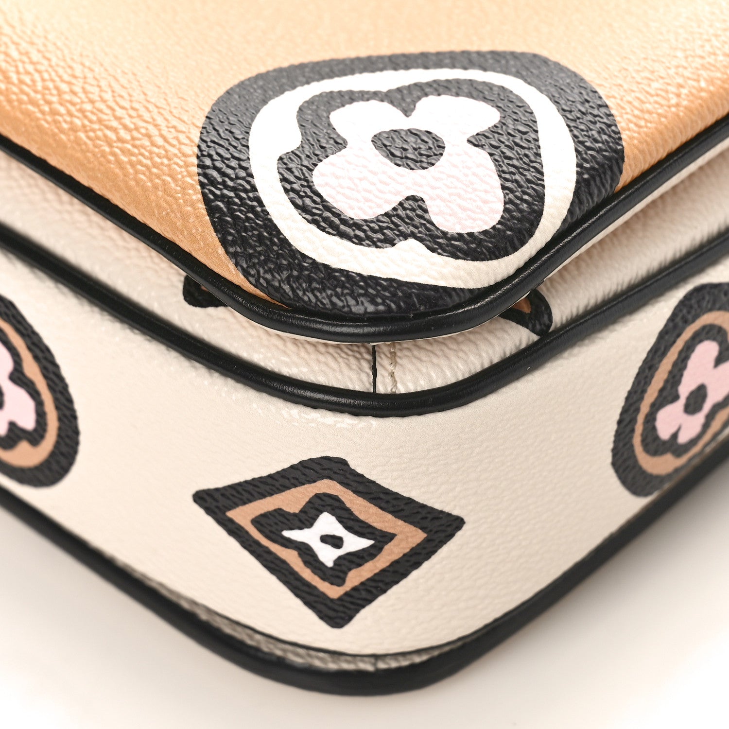 Louis Vuitton Monogram Giant Wild At Heart Pochette Metis Arizona 8 of 8