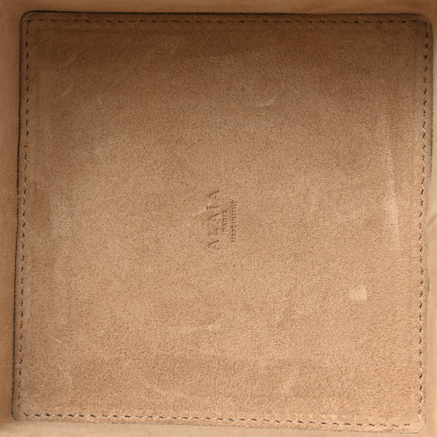 Alaia Shiny Goatskin Cub Vanity Bag Ivorie 6 of 10