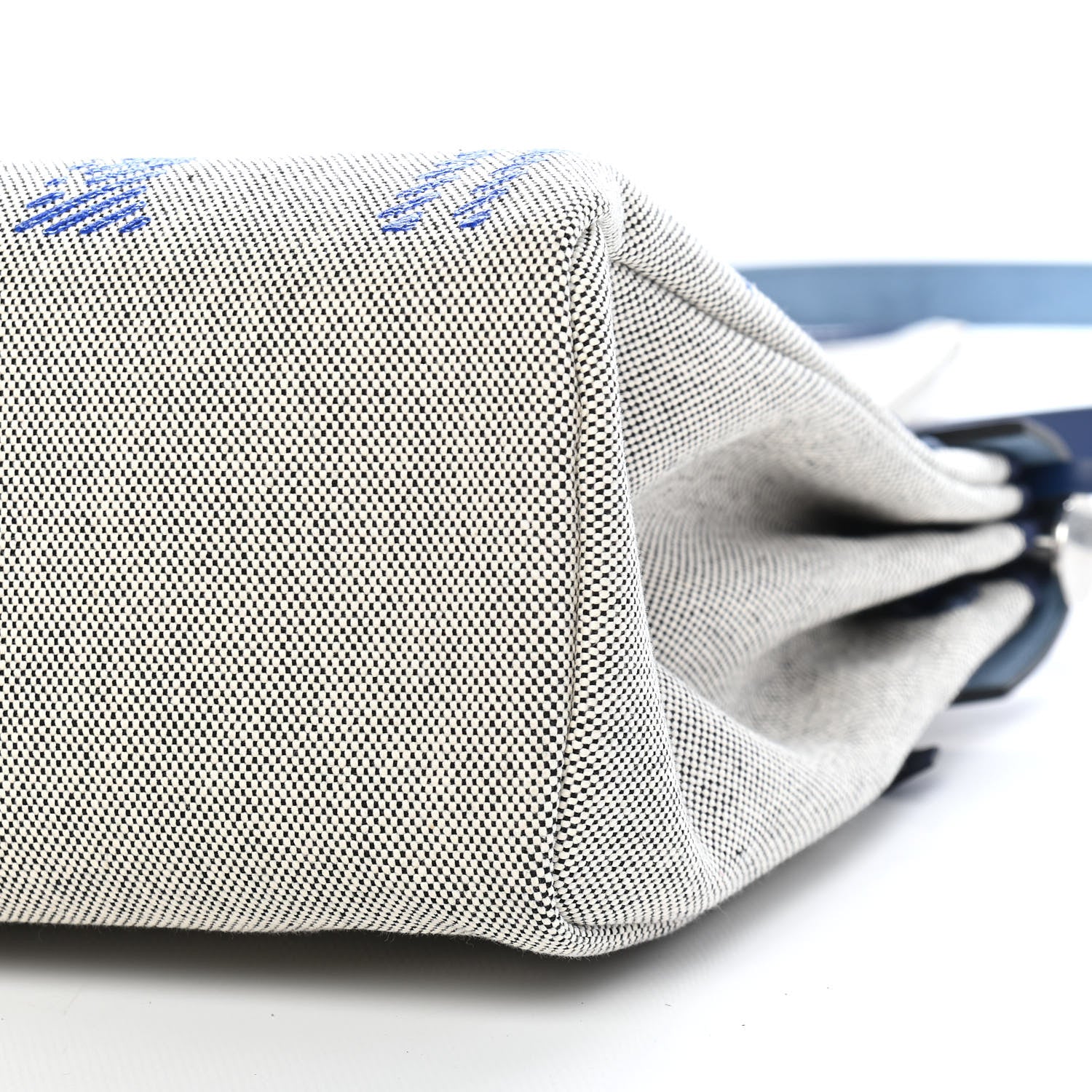Hermes Vache Hunter Toile H Brides de Gala Herbag Zip Retourne 31 PM Bleu De France Ecru Black 10 of 10