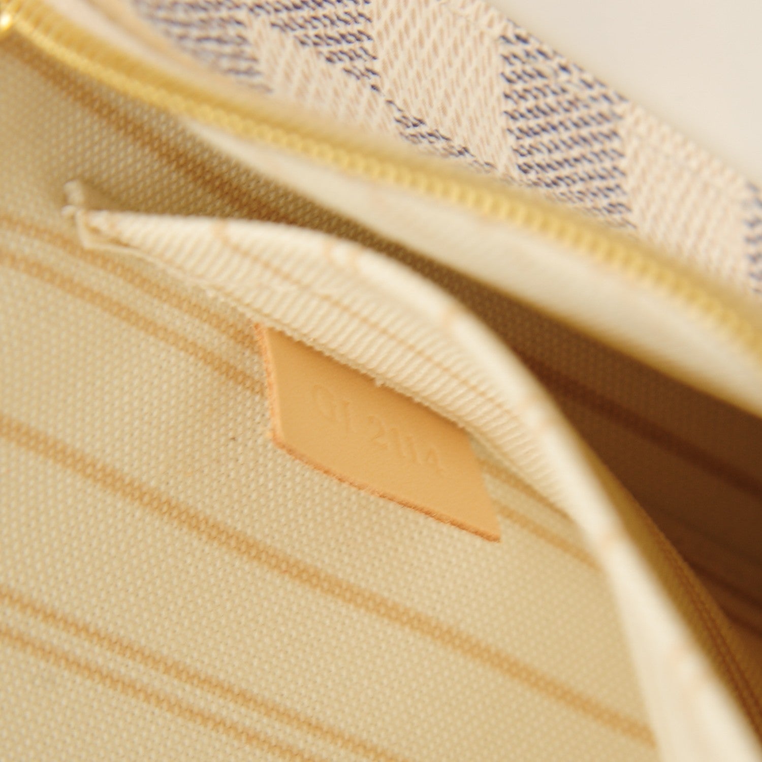 Louis Vuitton Damier Azur Neverfull MM GM Pochette 7 of 7