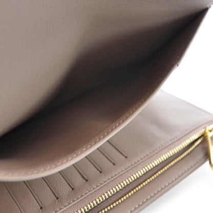 Louis Vuitton Mahina Amelia Wallet Poudre 6 of 8