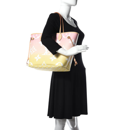 Louis Vuitton Monogram Giant By The Pool Neverfull MM Light Pink 2 of 9