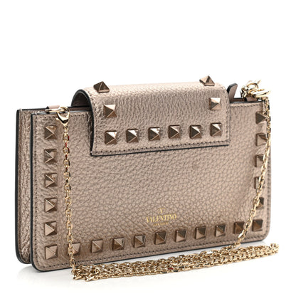 Valentino Garavani Metallic Pebbled Calfskin Rockstud Phone Case With Chain Sasso 2 of 9