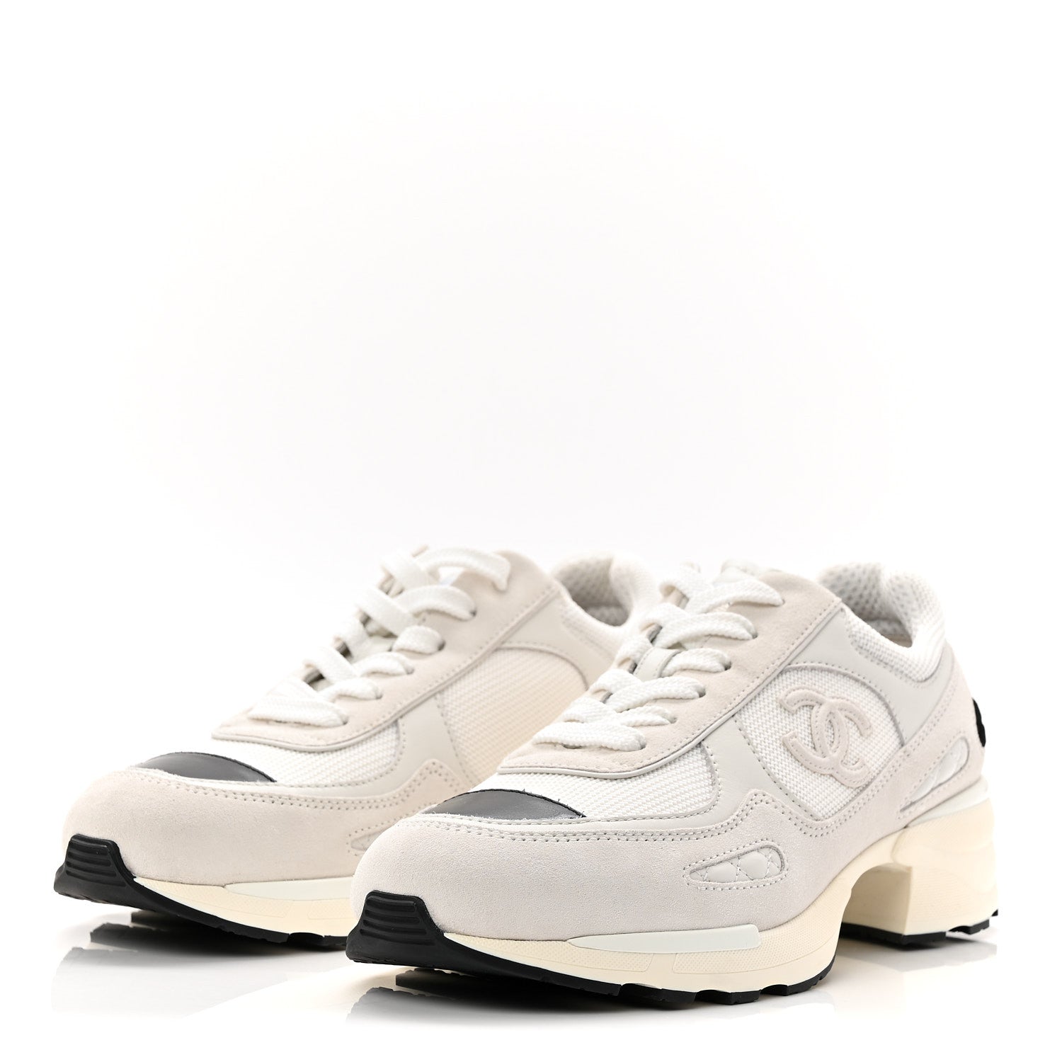 Chanel Mixed Fibers Suede Shiny Calfskin Womens CC Sneakers 38.5 White 4 of 10