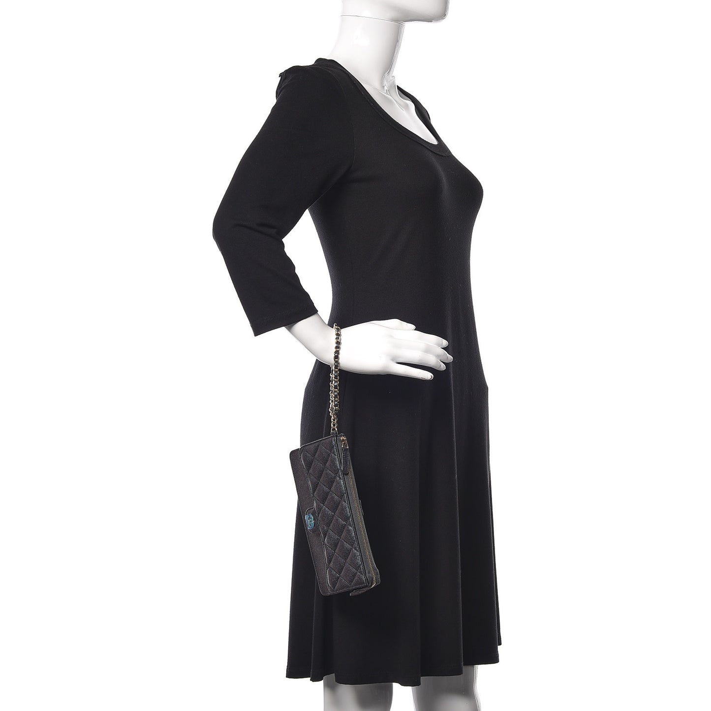 Iridescent Caviar Quilted Classic Pouch With Handle Black