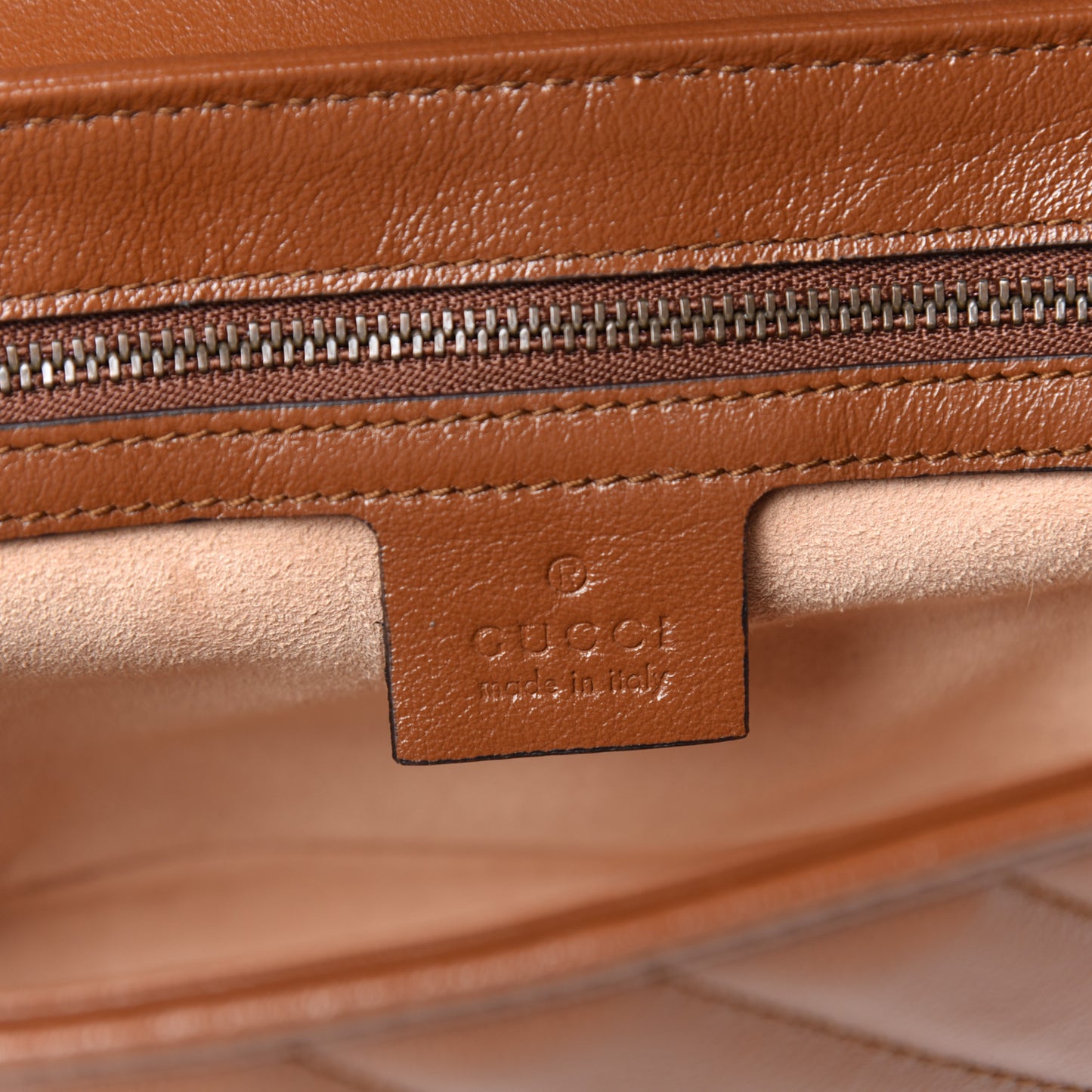 Azalea Calfskin Matelasse Diagonal Small GG Marmont Shoulder Bag Cuir