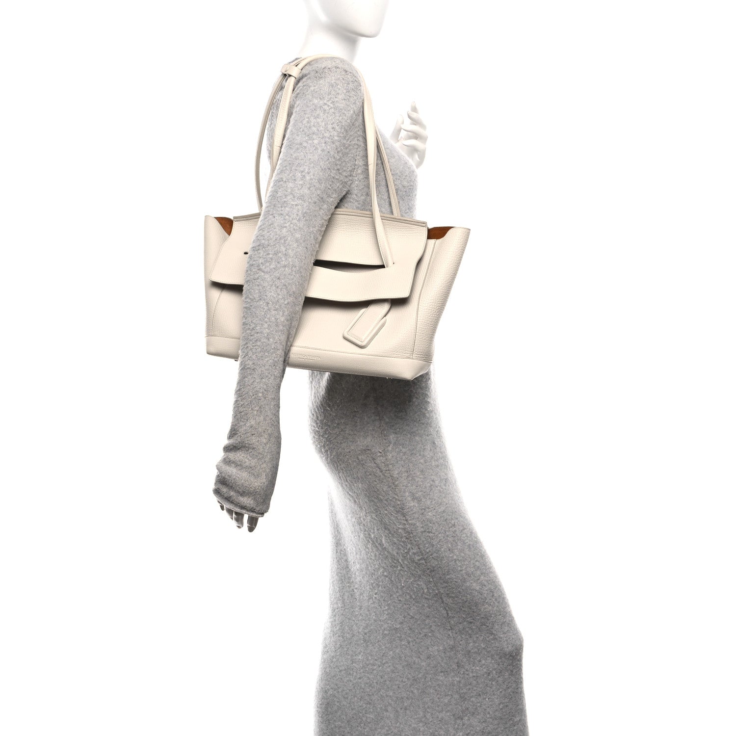 Bottega Veneta Grainy Calfskin Medium Arco Plaster 3 of 17