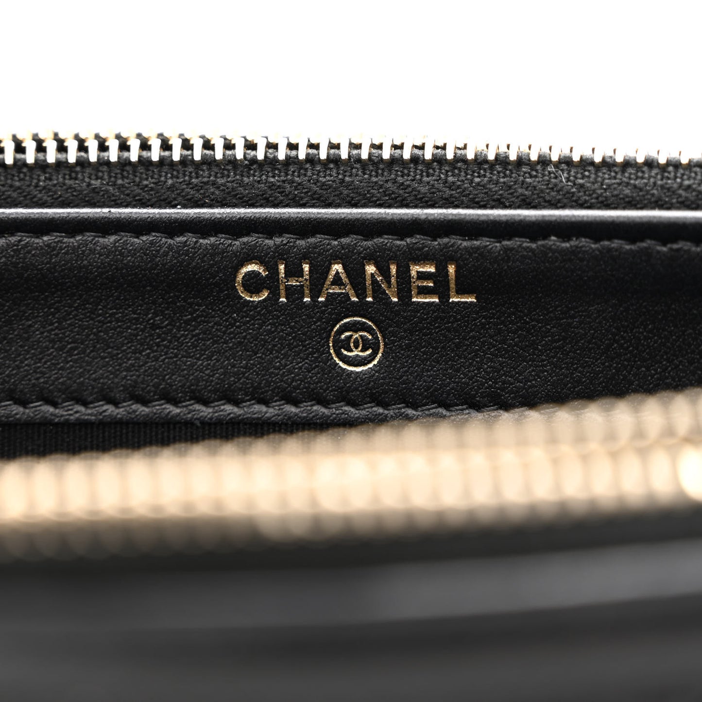 Caviar Quilted CC Filigree Clutch With Chain Black