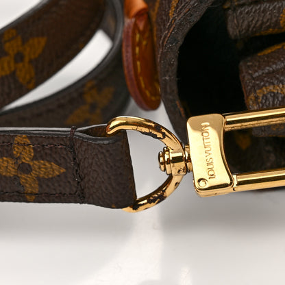Louis Vuitton Monogram Pochette Metis 13 of 13