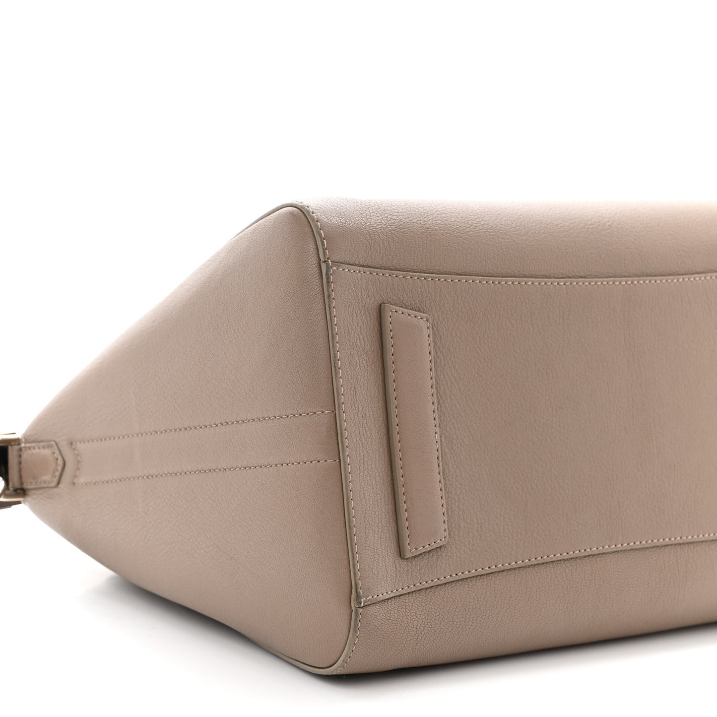 Sugar Goatskin Medium Antigona Sand