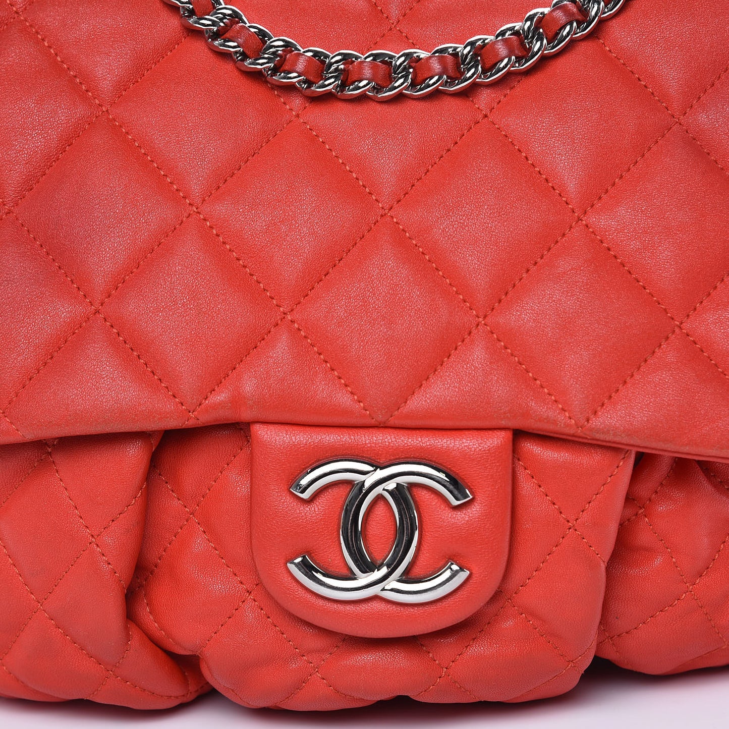 Washed Lambskin Quilted Large Chain Around Messenger Red