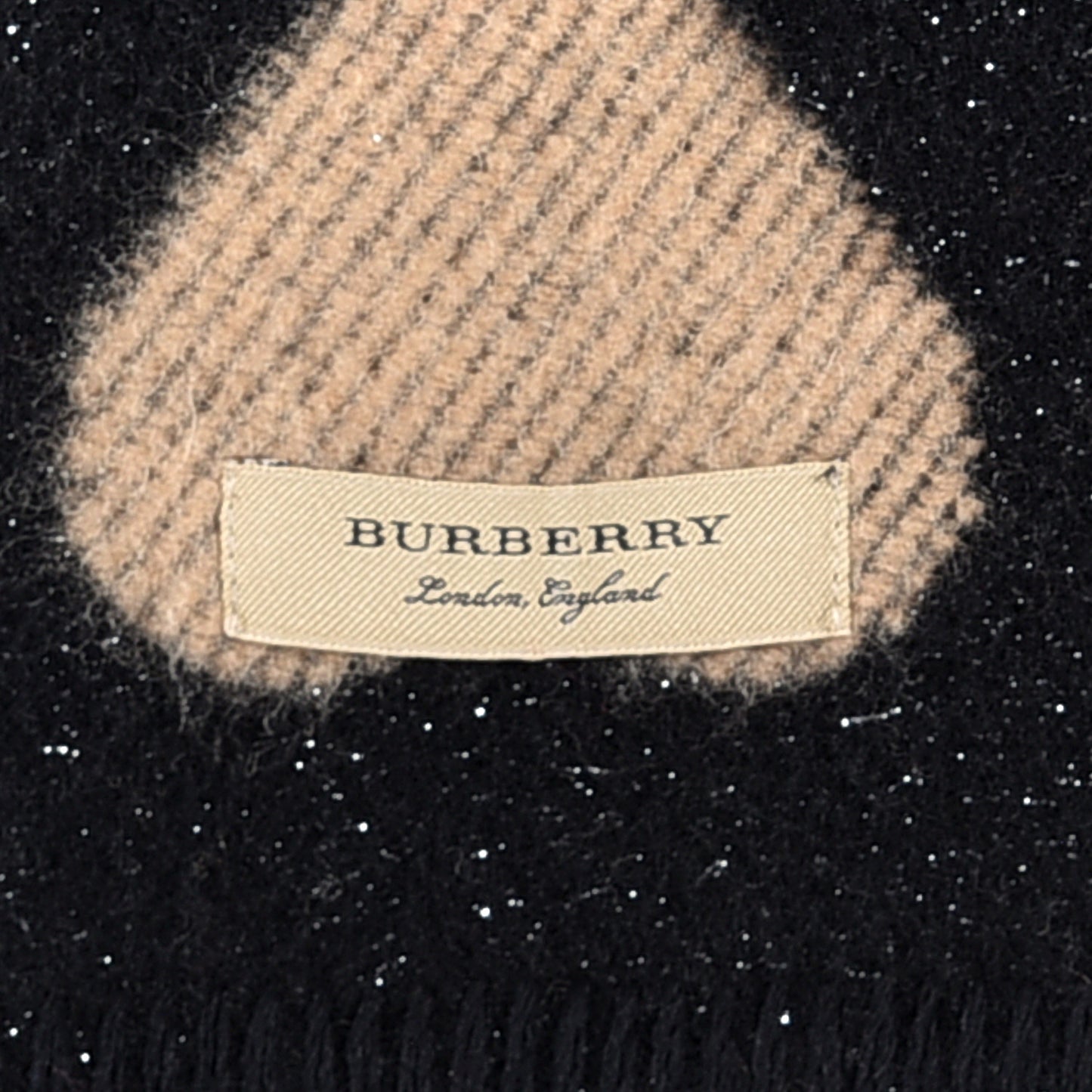 Wool Heart Reversible Scarf Black Beige