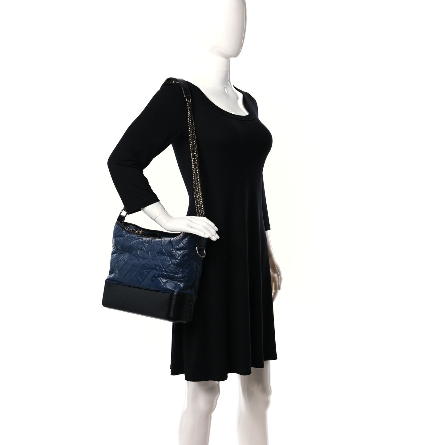 Aged Calfskin Quilted Large Gabrielle Hobo Navy Black