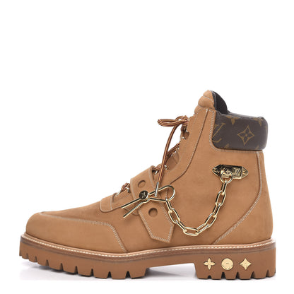 Louis Vuitton Suede Calfskin Monogram Mens Creeper Ankle Boots 9 Beige 1 of 7