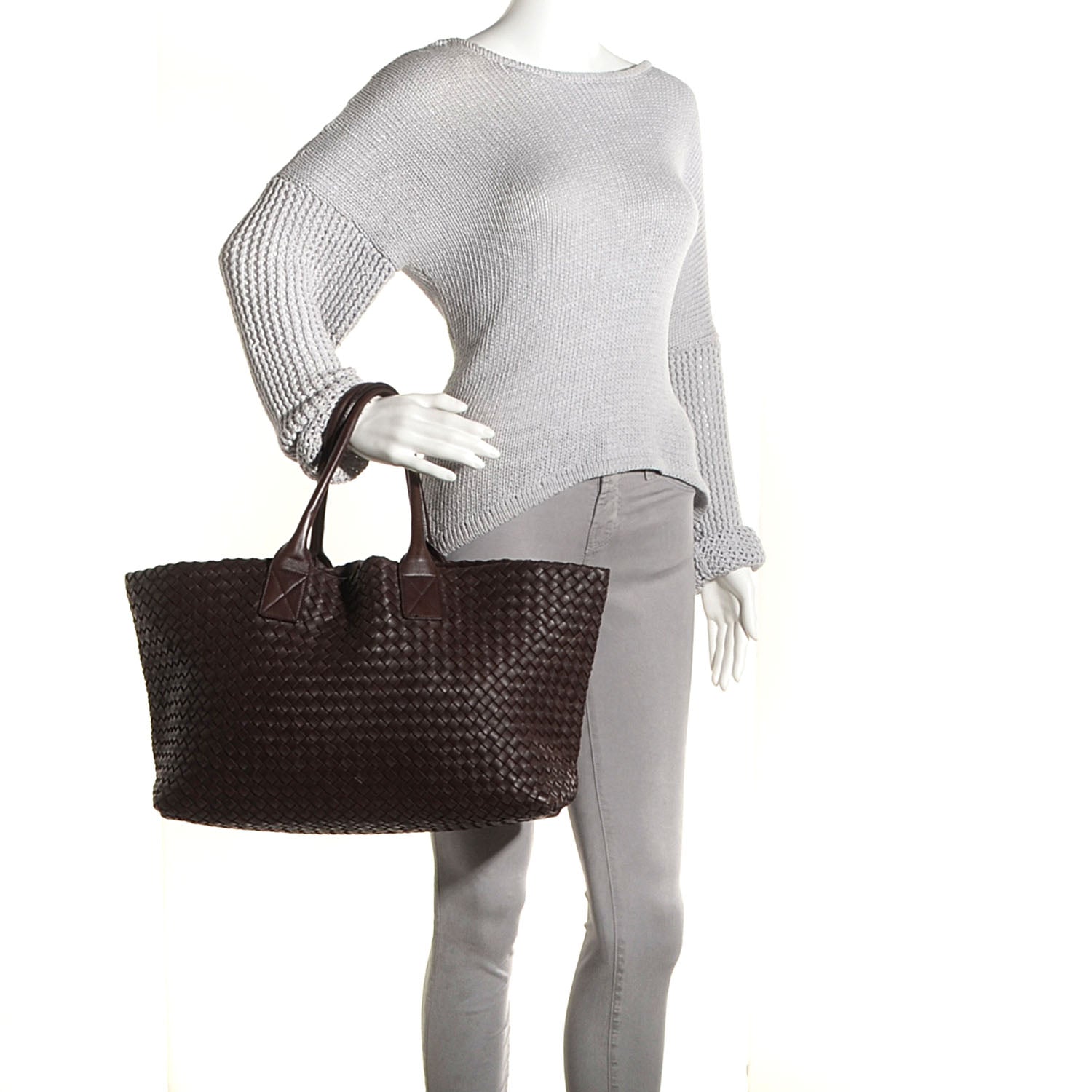 Bottega Veneta Nappa Intrecciato Medium Cabat Ebano 2 of 8