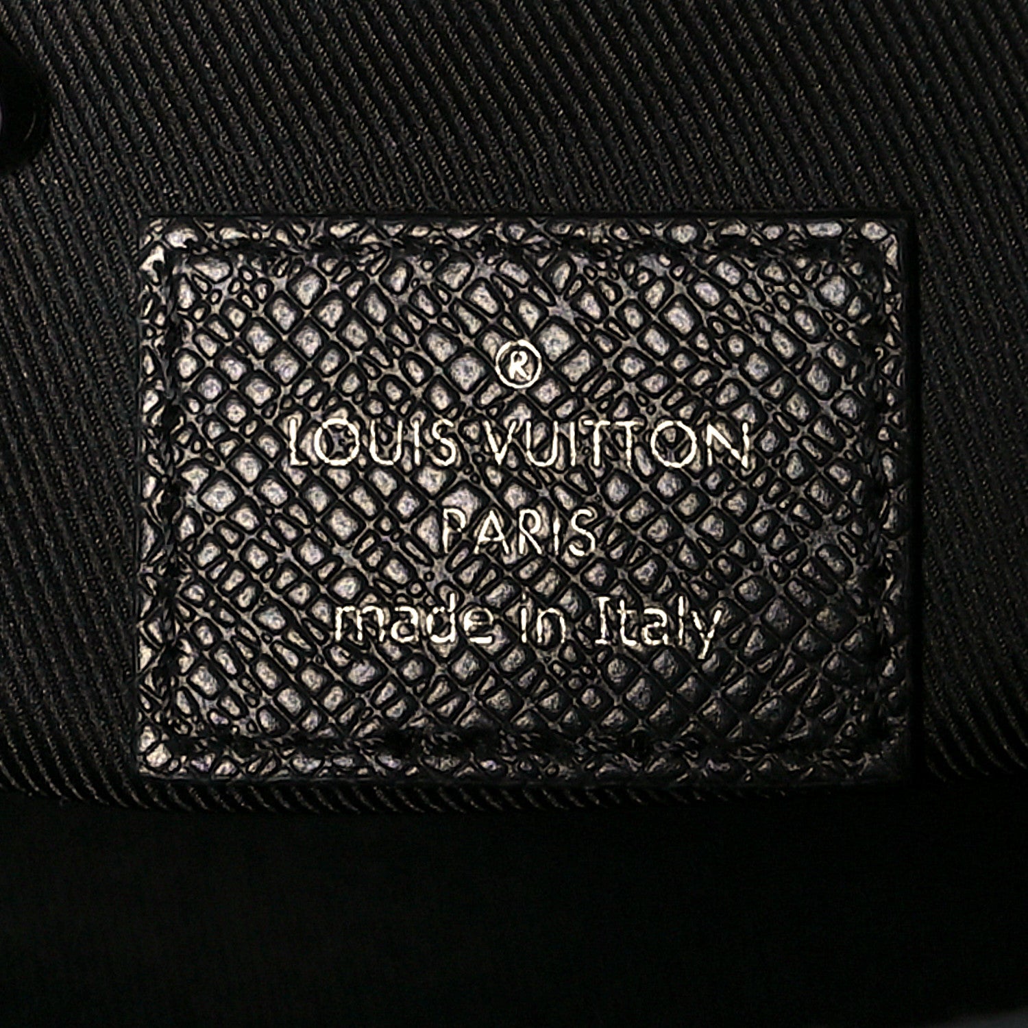 Louis Vuitton Taiga New Flap Messenger Black 7 of 12
