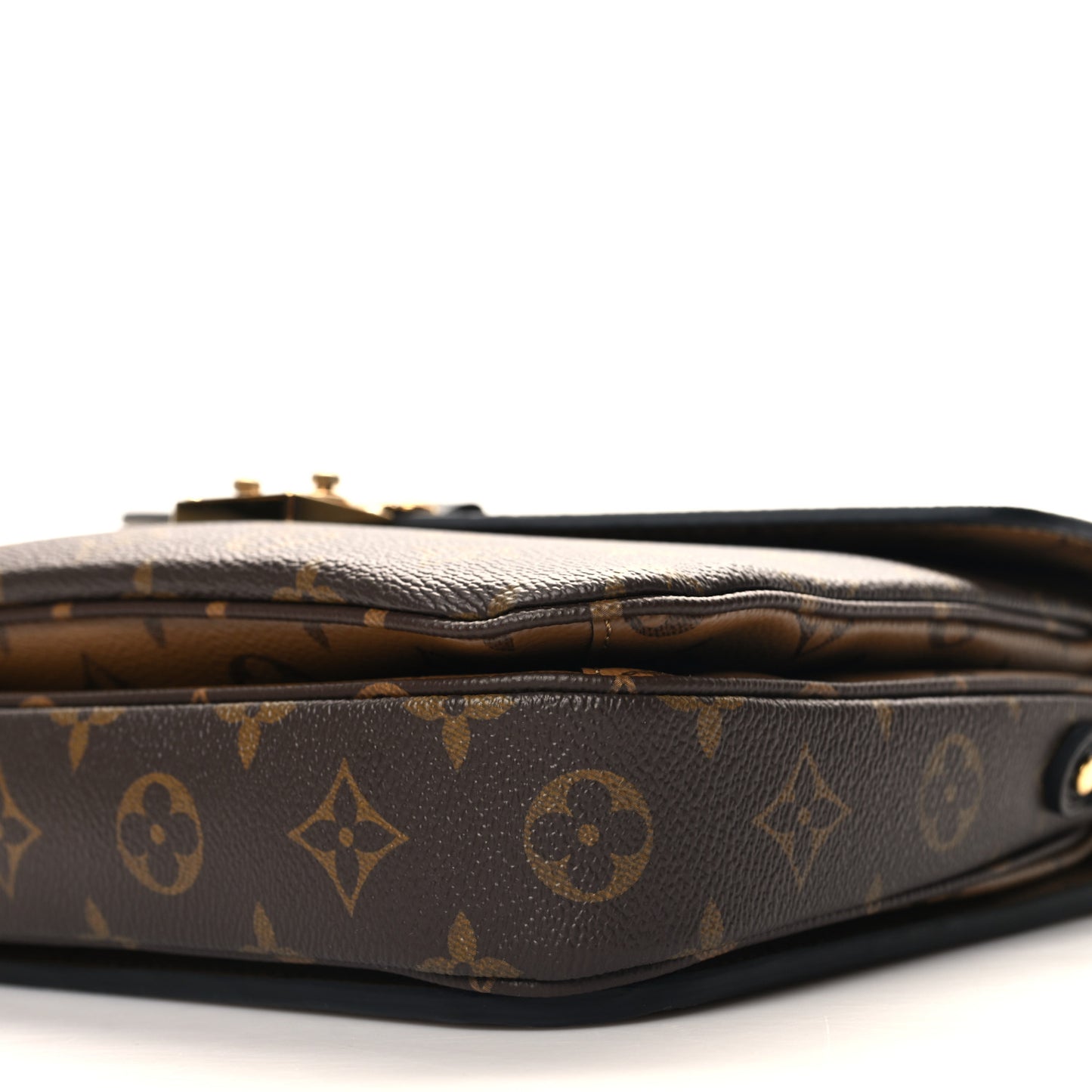 Reverse Monogram Pochette Metis