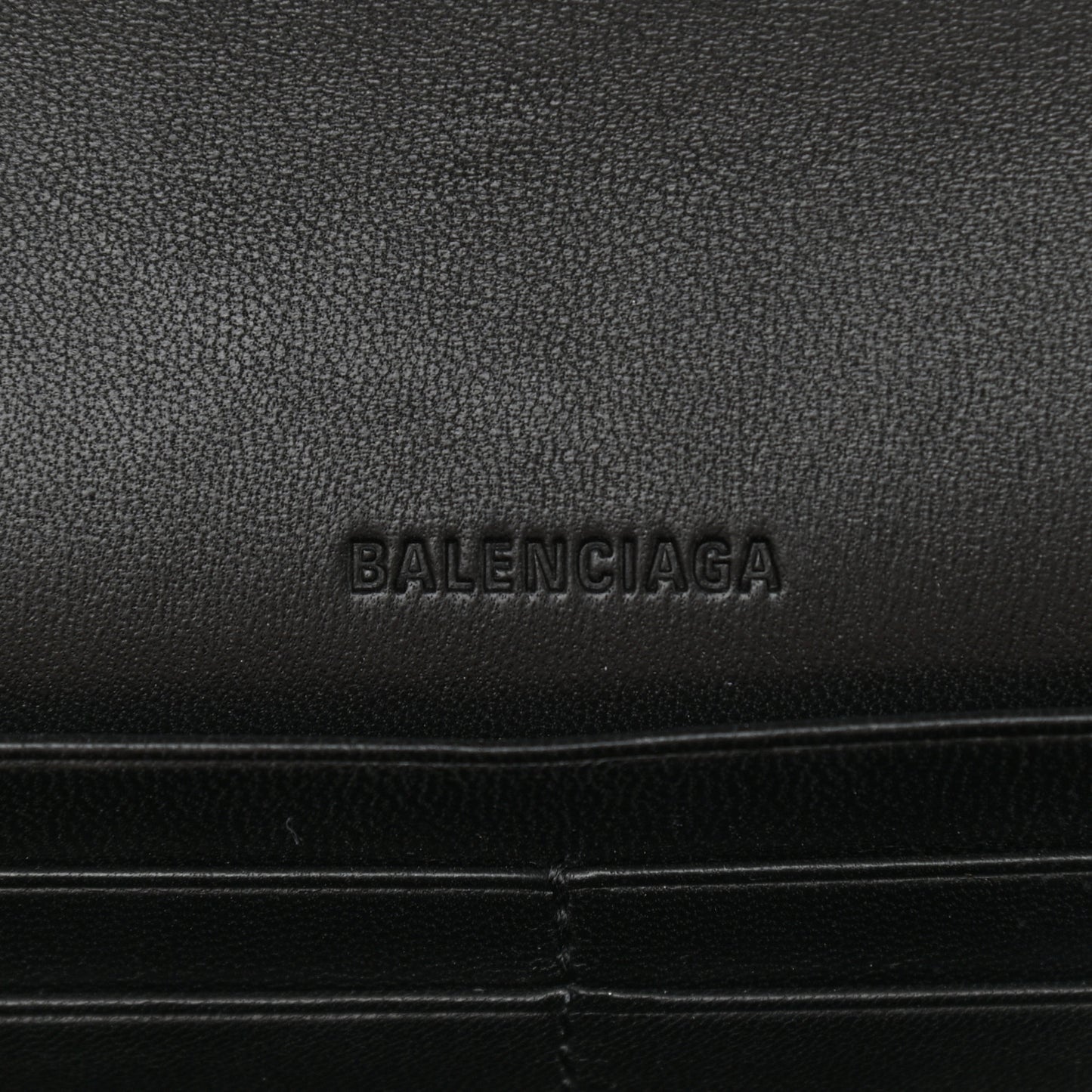 Extra Supple Calfskin Crocodile Embossed Gossip Wallet On Chain Black
