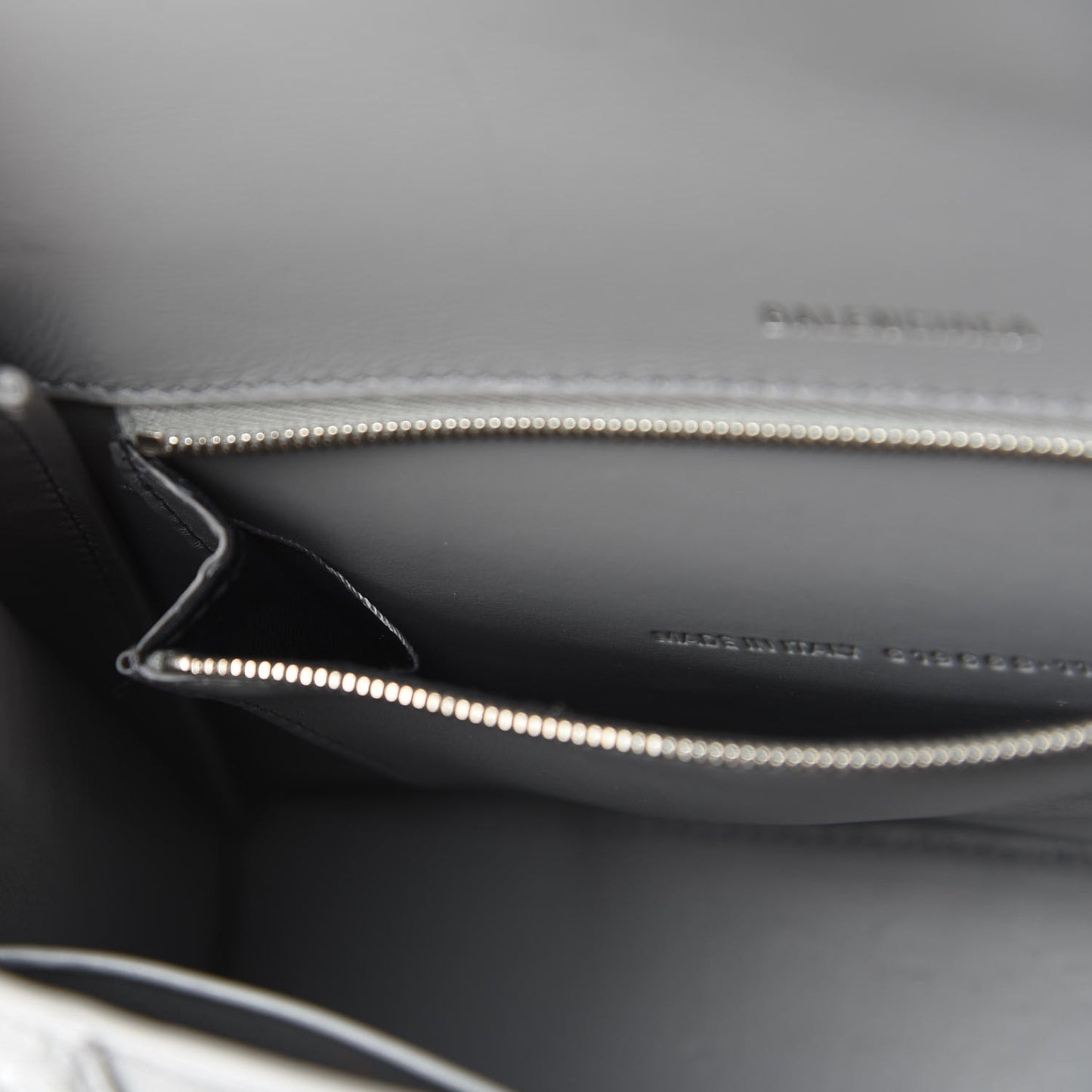 Shiny Calfskin Crocodile Embossed Medium Hourglass Top Handle Bag Balenciaga Grey