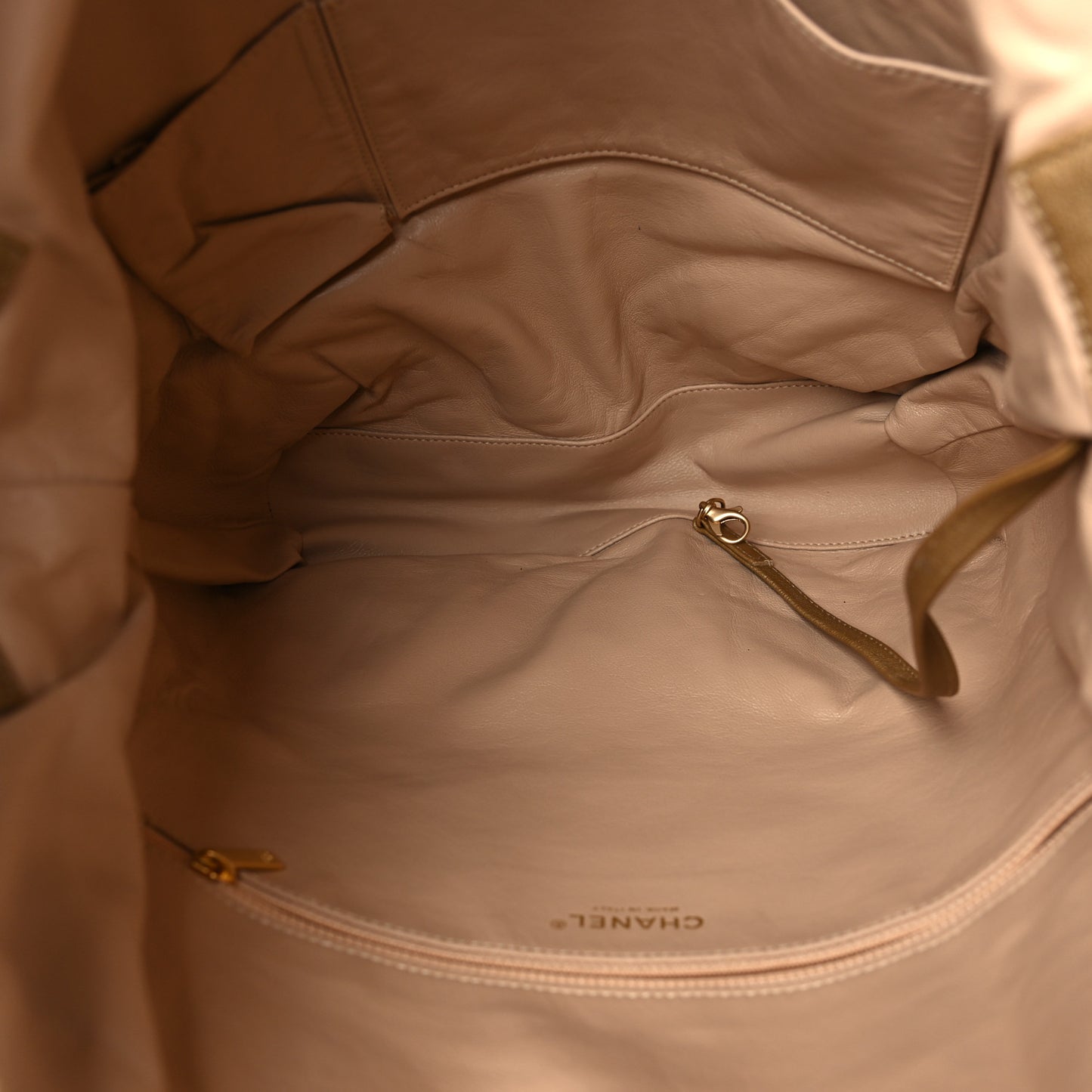 Metallic Calfskin Luxe Ligne Tote Gold