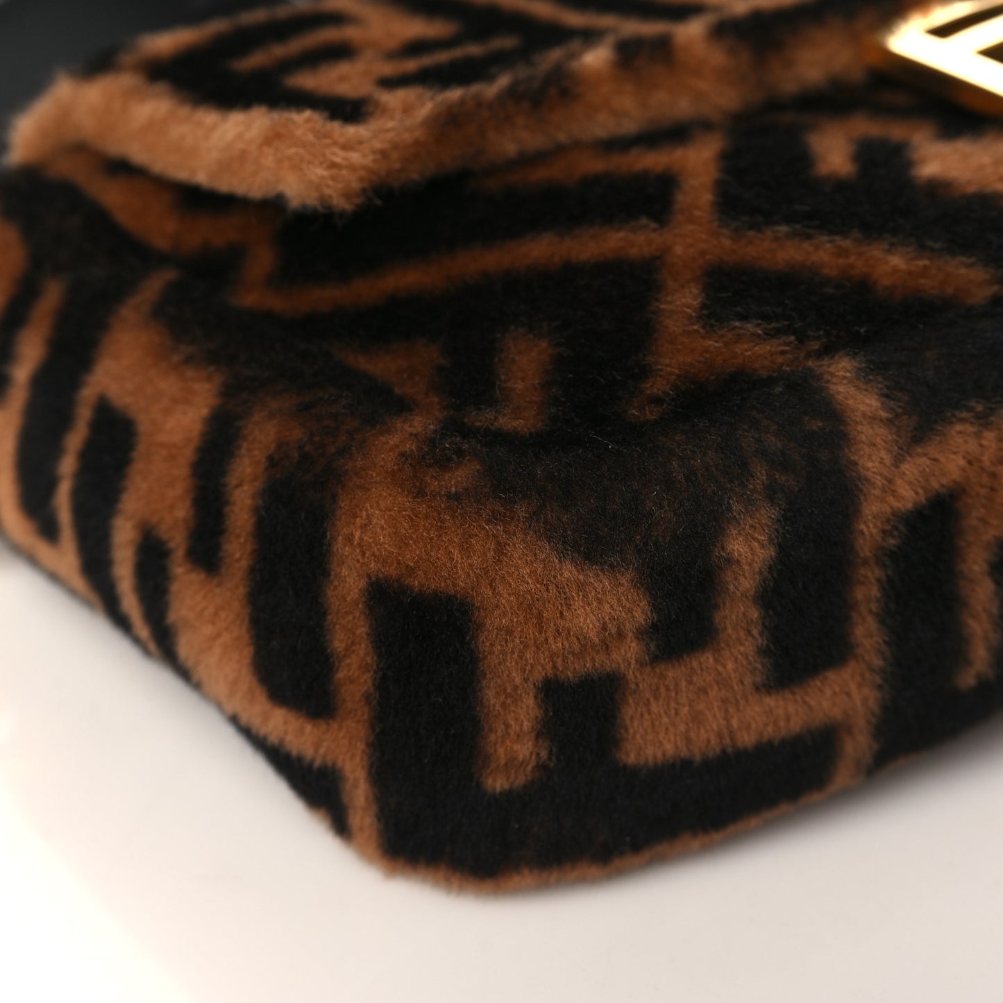 Shearling Vitello Dolce Macro FF 1974 Baguette Tobacco Black
