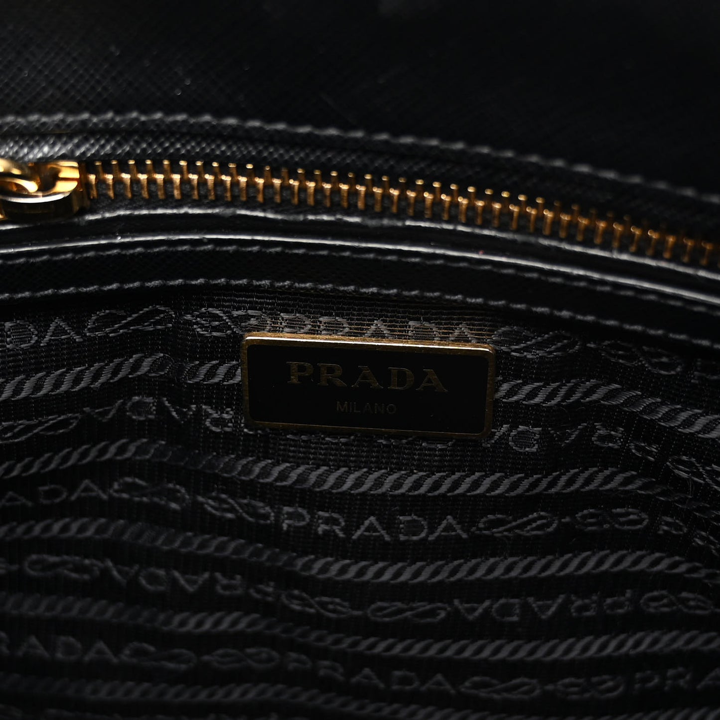 Saffiano Small Galleria Double Zip Tote Black