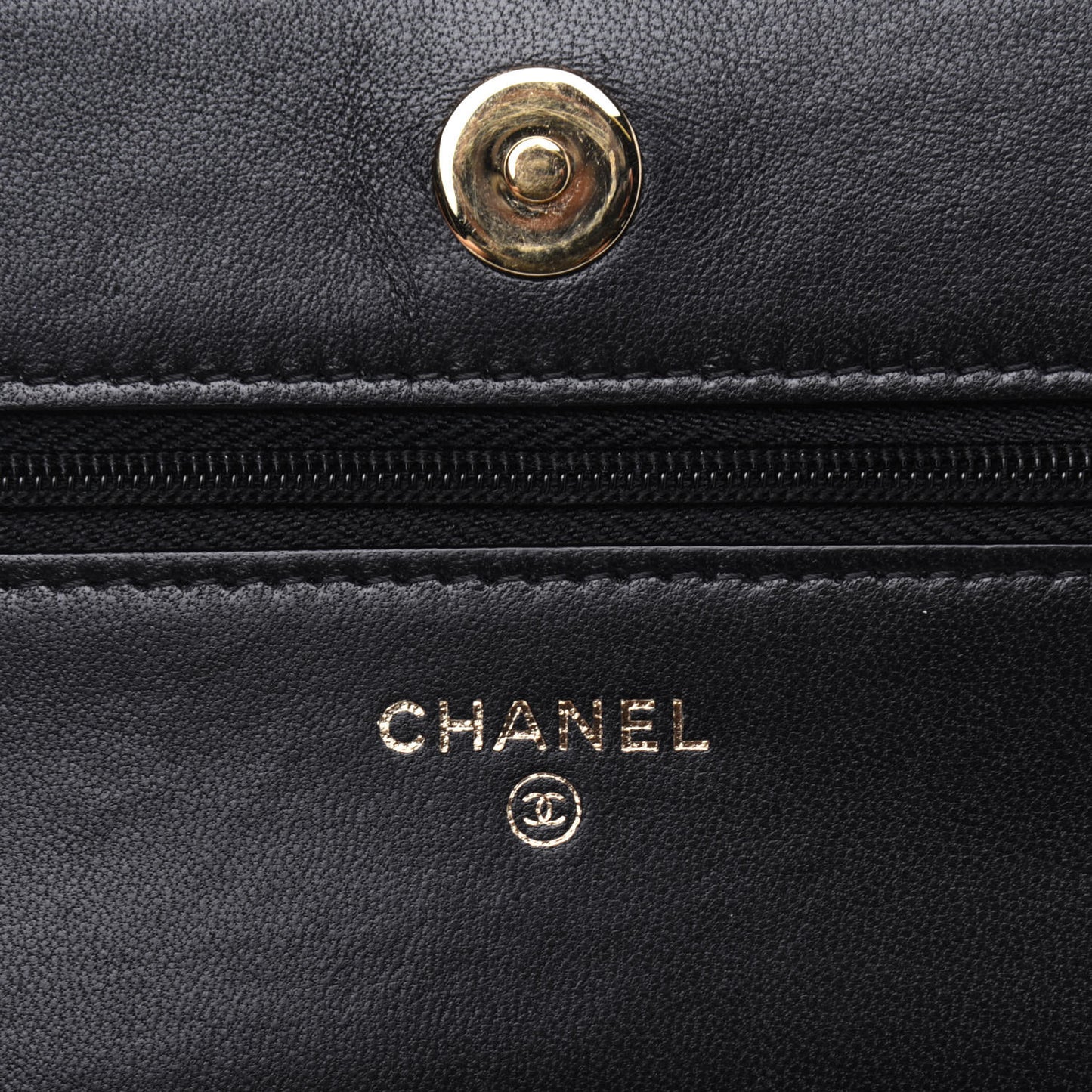 Lambskin Quilted Wallet On Chain WOC Black