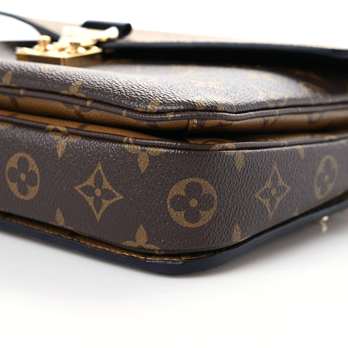 Reverse Monogram Pochette Metis